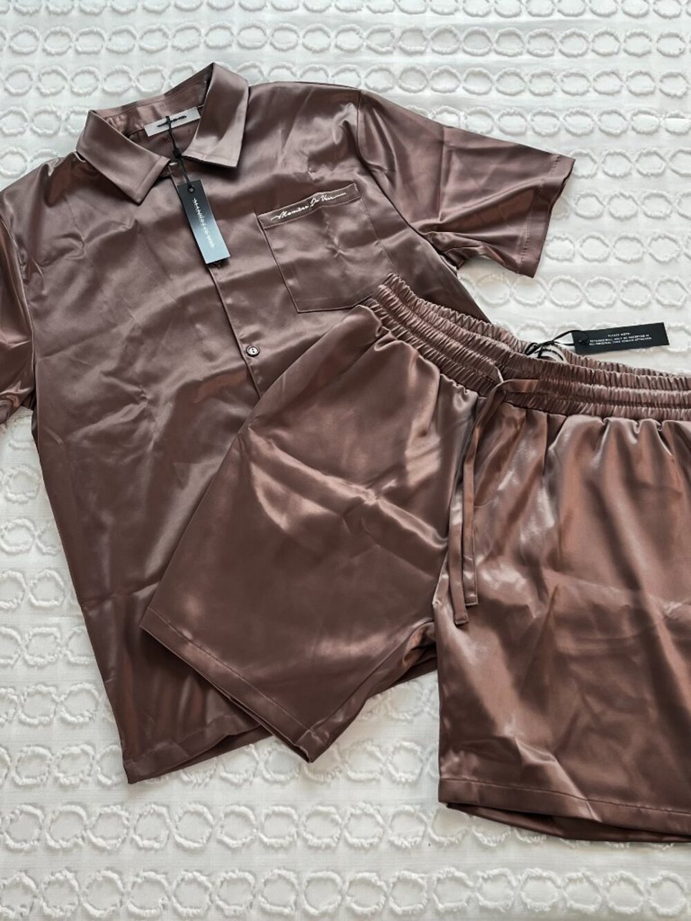 Maniere De Voir Men's Short and Shirt Set Size L Satin Mauve NWT w/Defects